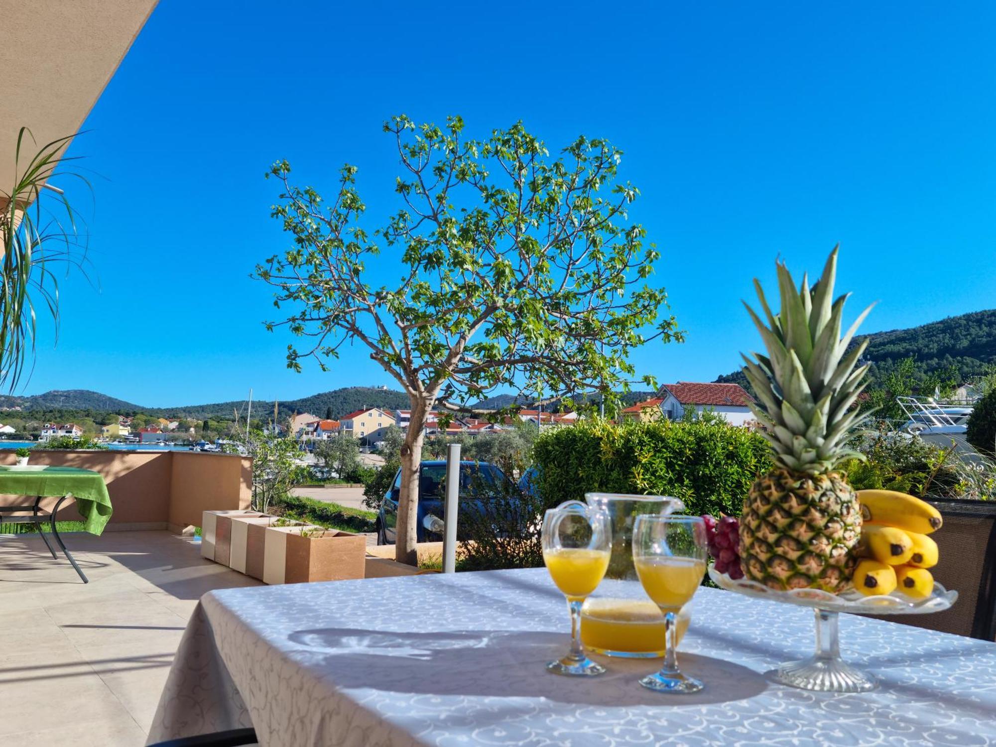 Gracienda Apartment Bilice Exterior photo
